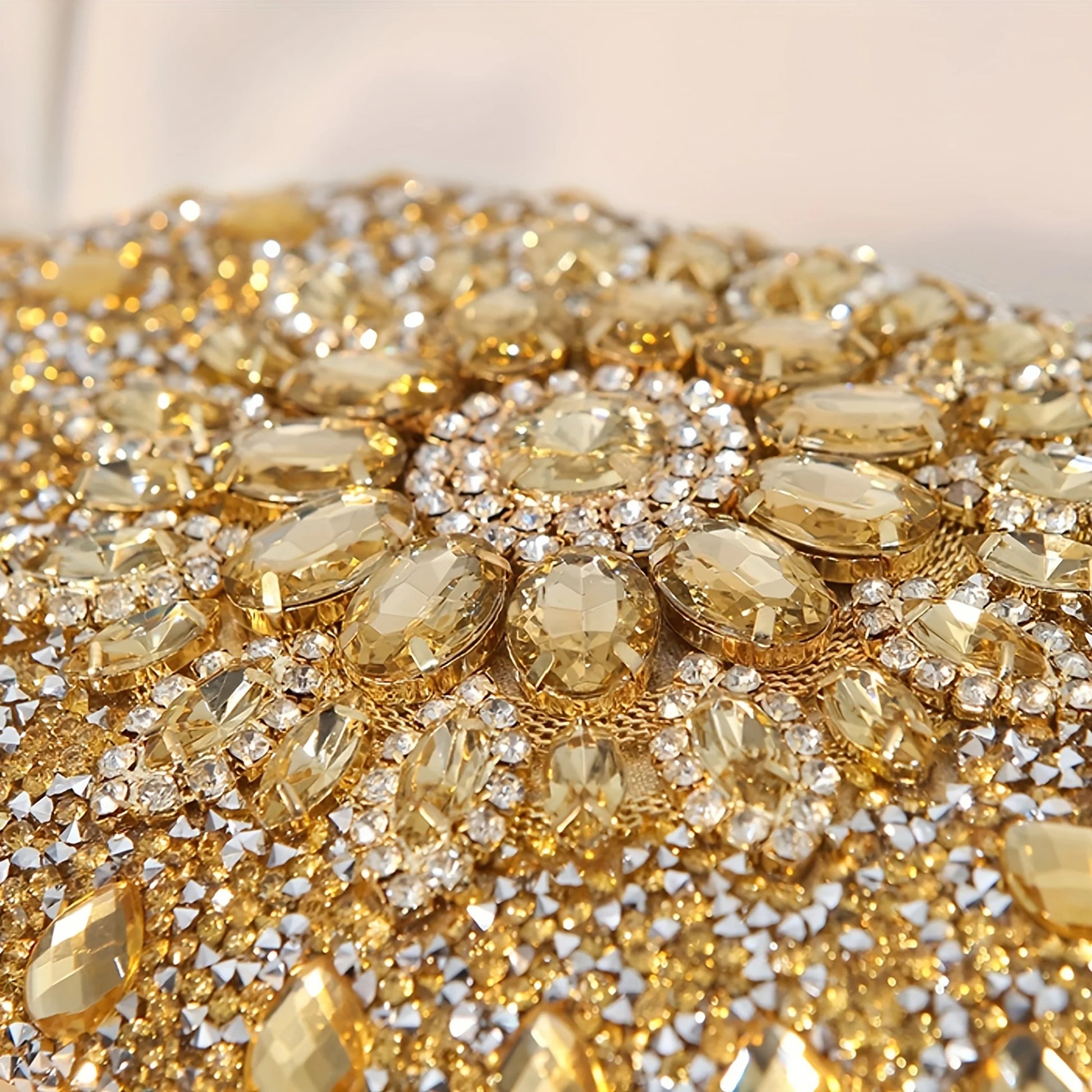 Sunflower-Shaped Gold Evening Clutch Purse for Women - Sparkling Handbag for Weddings, Parties, and Prom