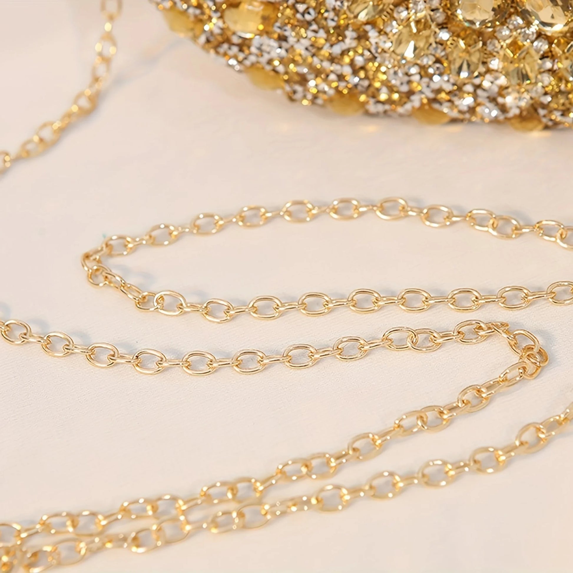 Sunflower-Shaped Gold Evening Clutch Purse for Women - Sparkling Handbag for Weddings, Parties, and Prom